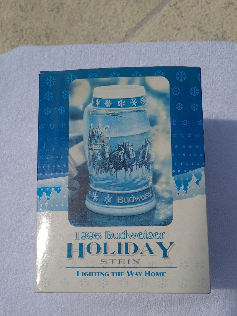 1995 VINTAGE Budweiser Red & Blue Holiday Clydesdale Ceramic Stein - Picture 8 of 11